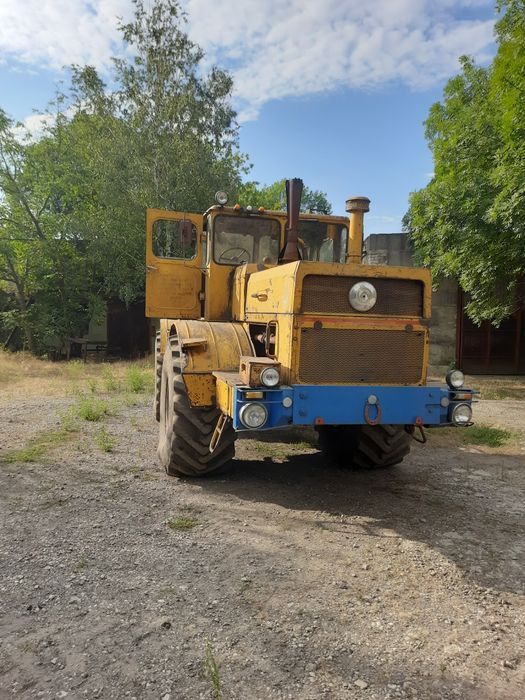Трактор колісний К-701Р