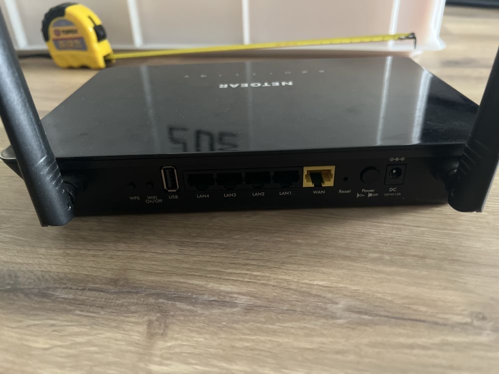 Router Netgear AC1220 R6220
