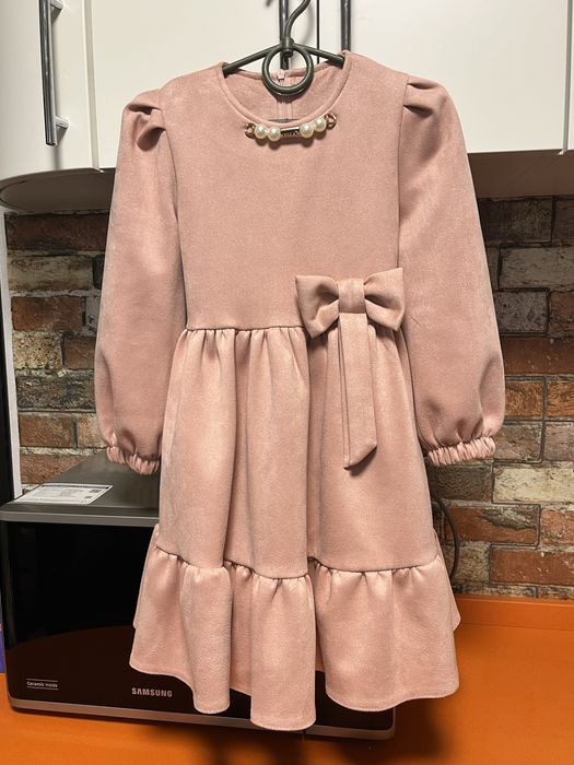 Нарядна сукня для дівчинки