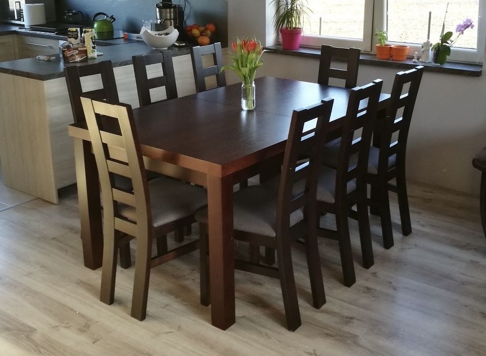 Stół z 8 krzesłami