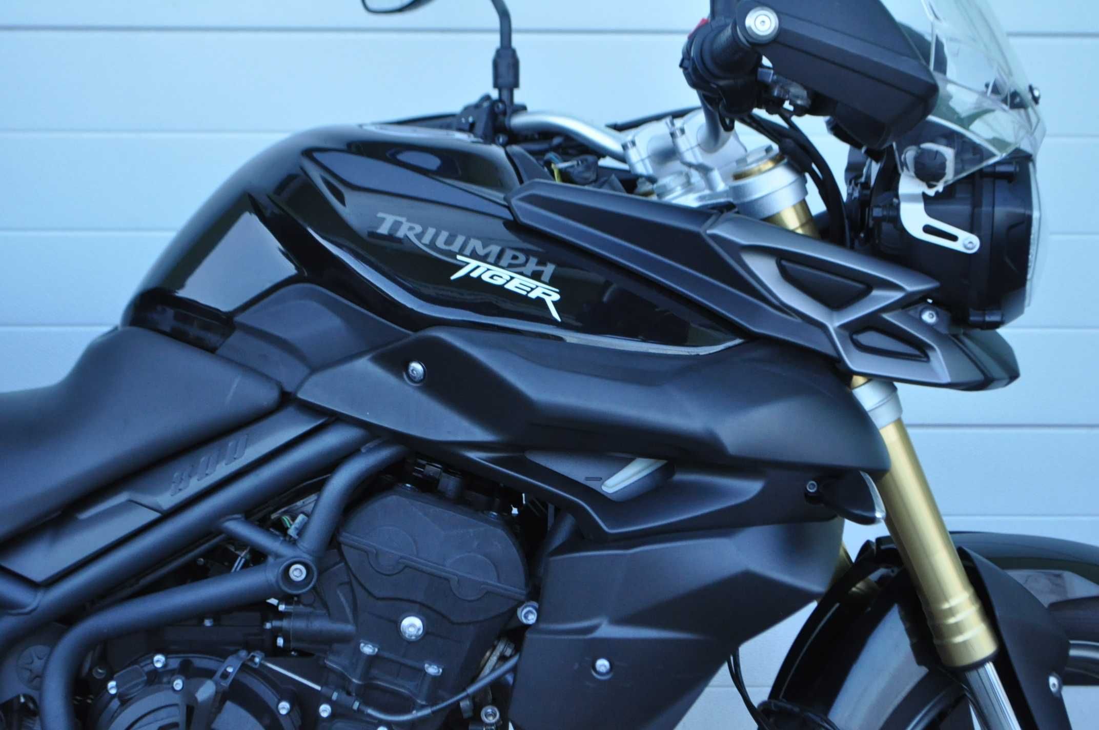 TRIUMPH TIGER 800 r.2014 ABS gs 700 dl 650 vstrom versys transalp