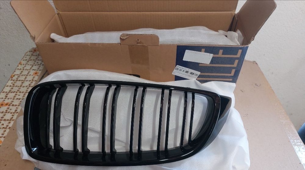 Grelha frontal serie 4