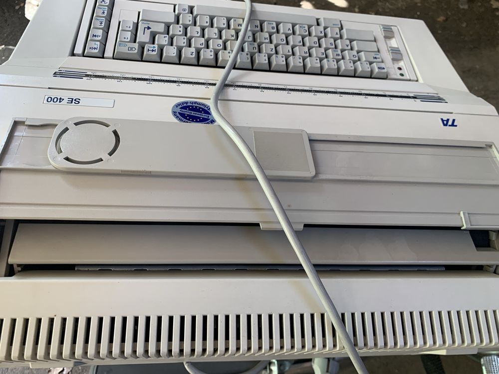 maszyne do pisania elektroniczna Triumph   Ta  SE 400 sprzedam