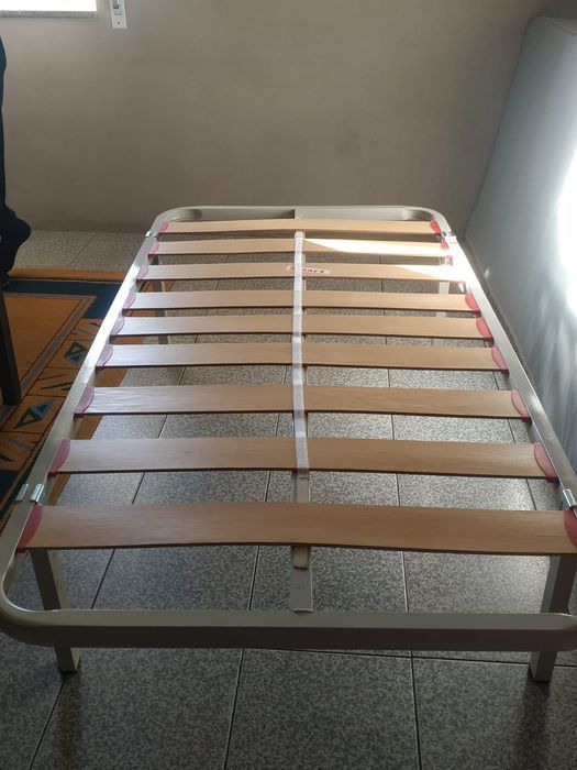 4Estrados e 1colchão