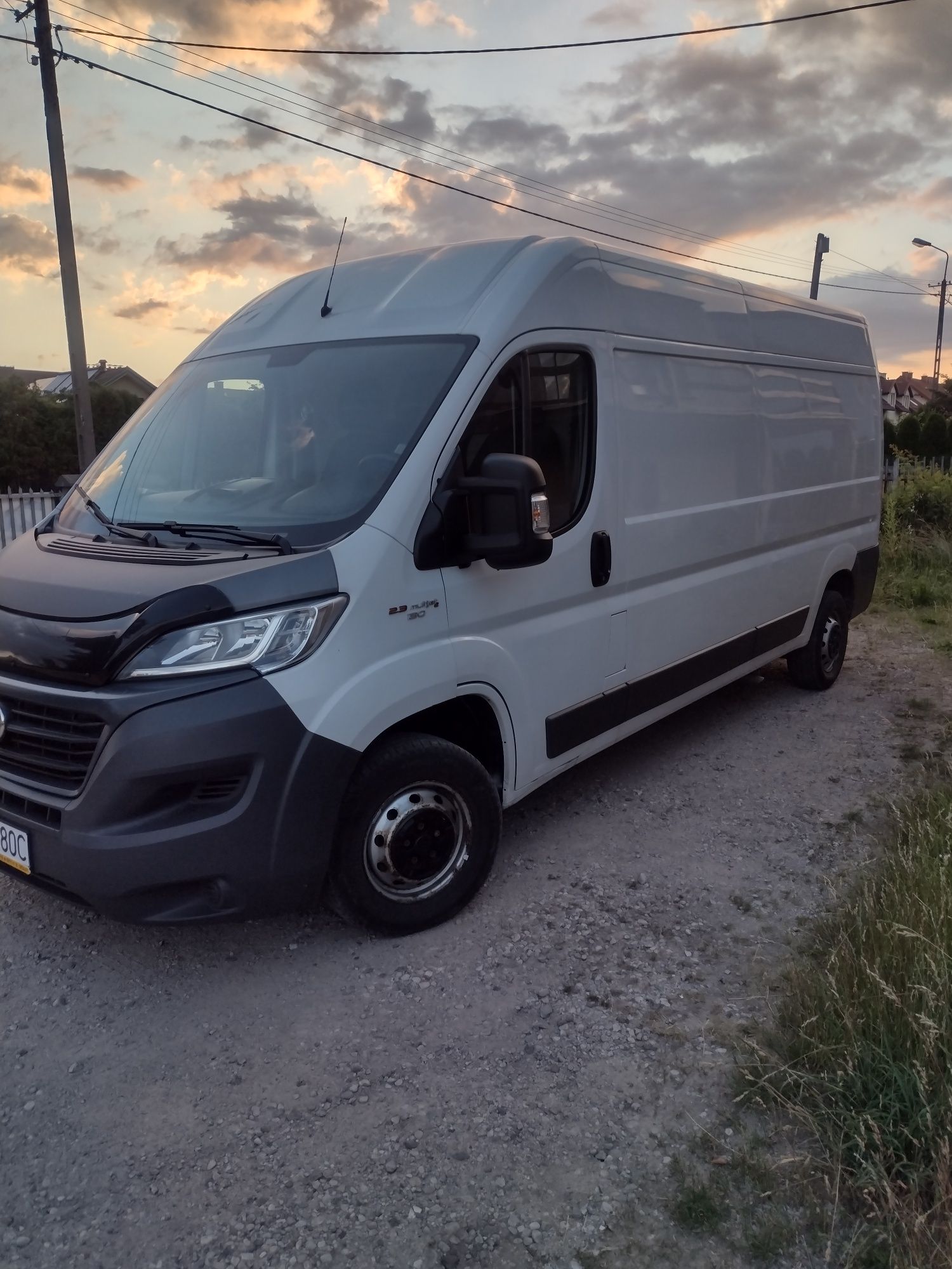 Wynajem Wypożyczalnia busów bus kontener 8 EP winda od 250 zł doba