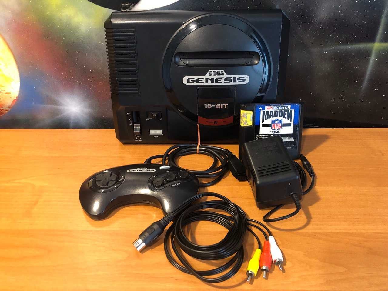 Sega Genesis Model 1 + аксесуари + гра Madden — оригінал!