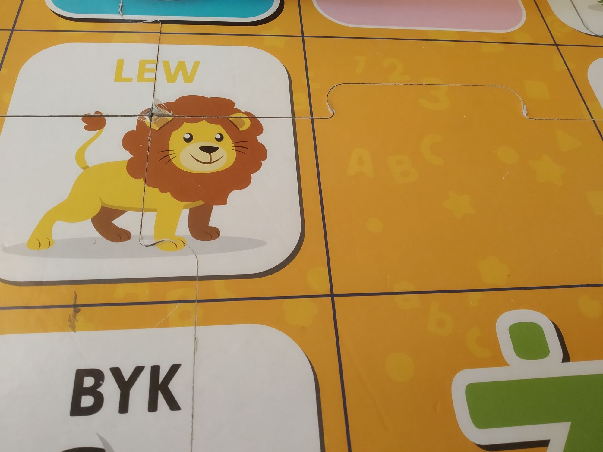 Mówiący robot edukacyjny DOC firmy Clementoni