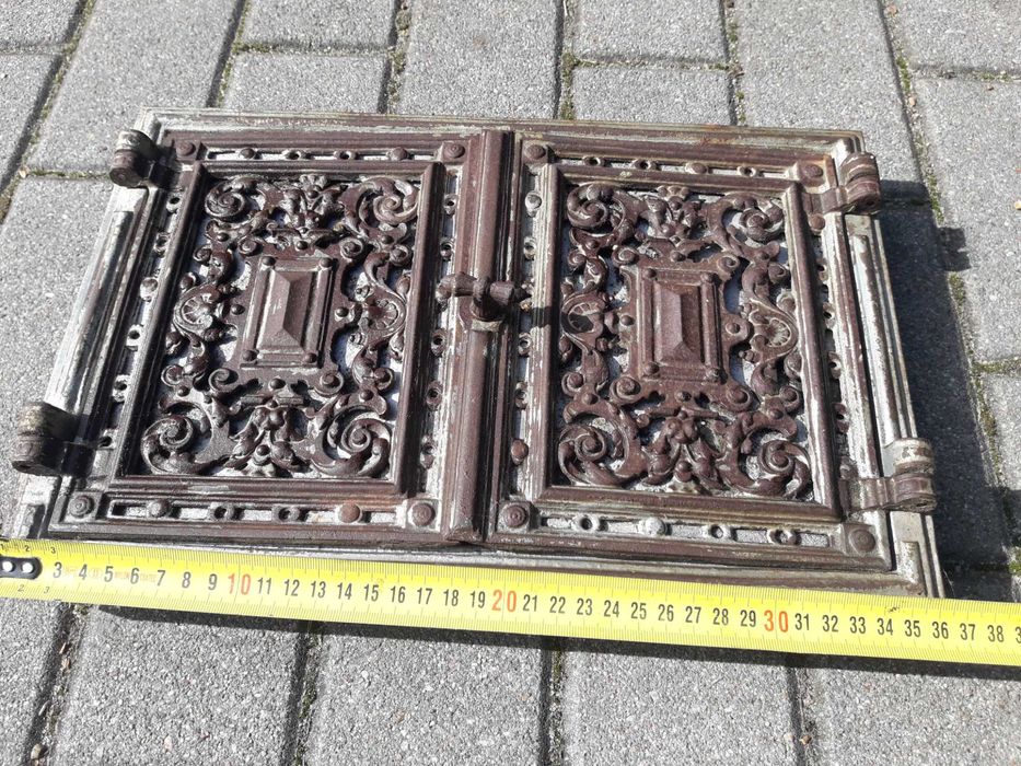 Stare zdobione ażurowe drzwiczki do pieca chlebowego kaflowego secesja