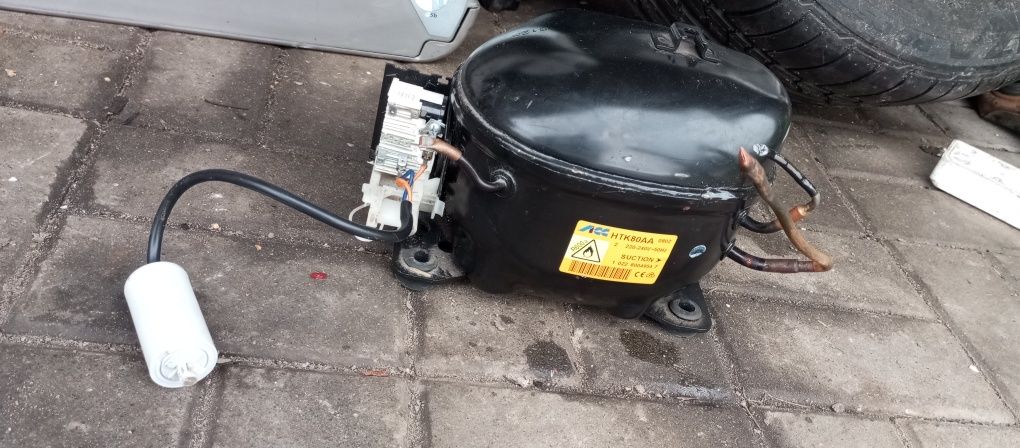 Sprężarka kompresor ACC HTK80AA lodówki
NA CZYNNIK R 600
ELECTROLUX ZA