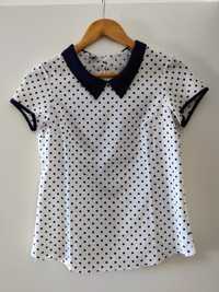 Blusa branca com bolinhas