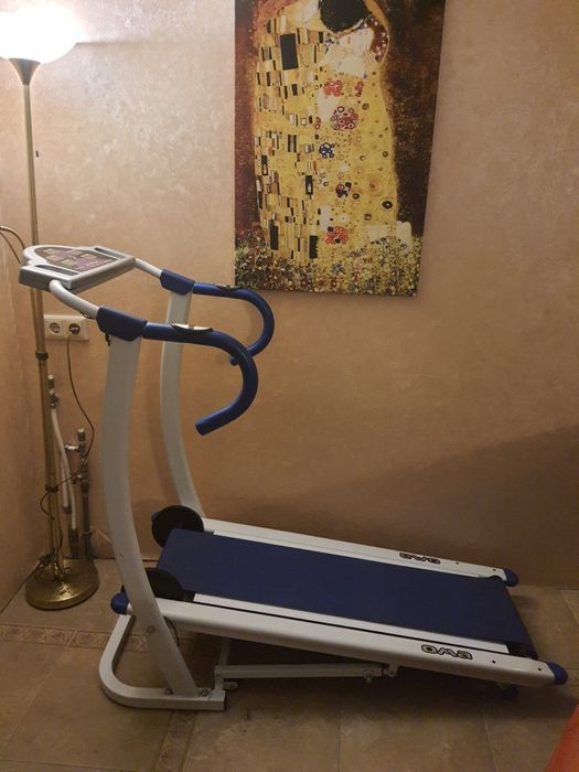 Бігова доріжка механічна