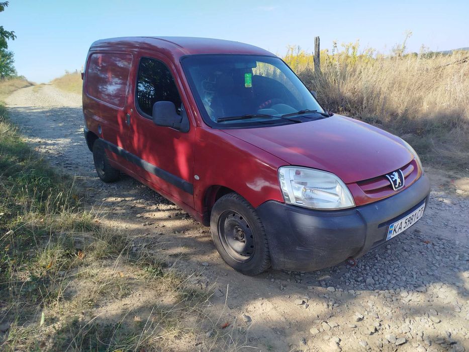 Продам автомобіль пежо