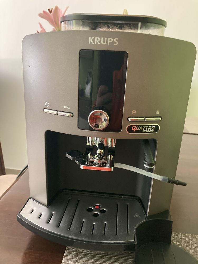 Ekspres krups EA82 sprzedam ,,,