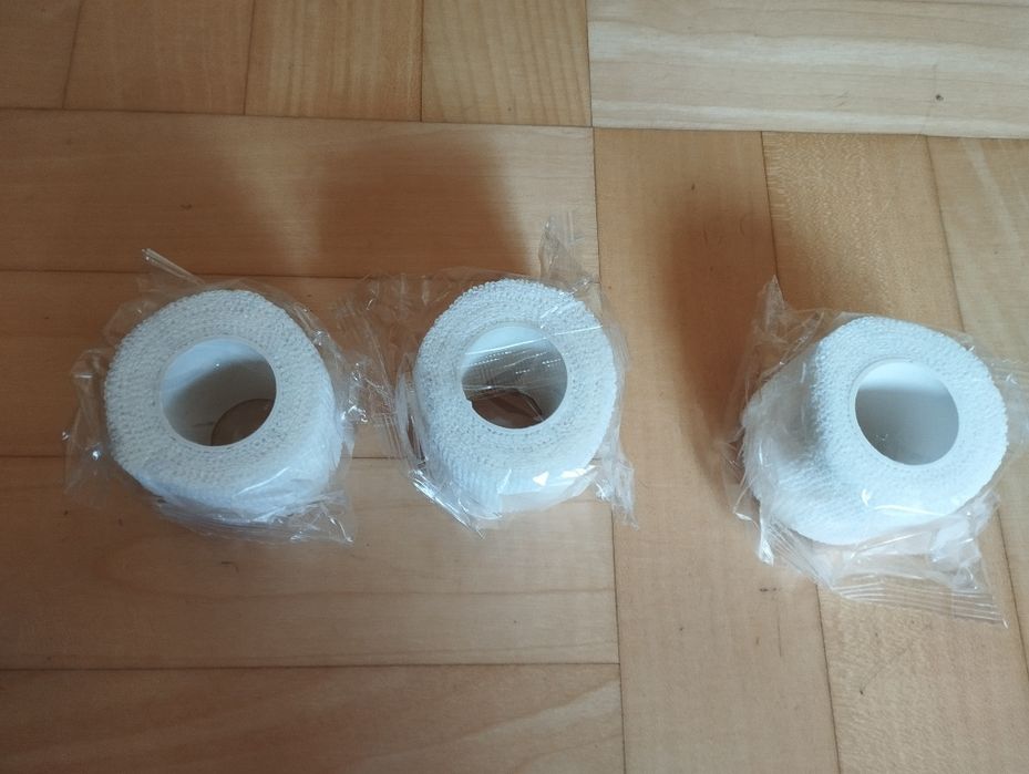 Taśmy piłkarskie na getry białe 3 sztuki o szerokości 4 cm