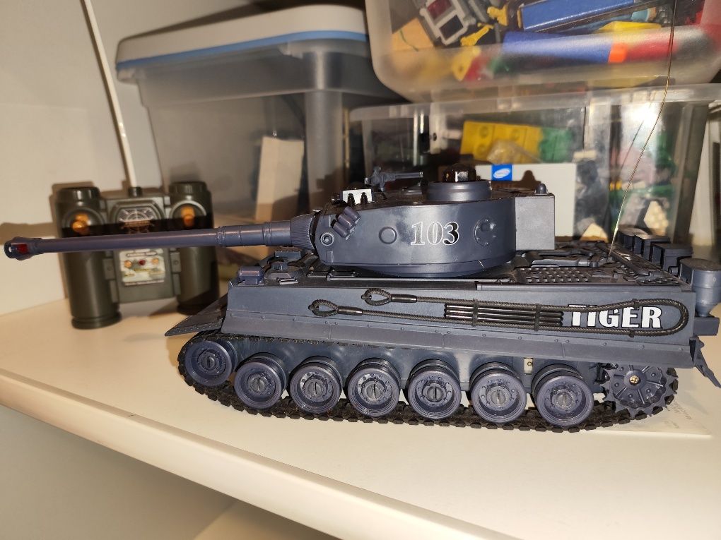 Zabawka Czołg ciężki TIGER 1 sterowany radiowo