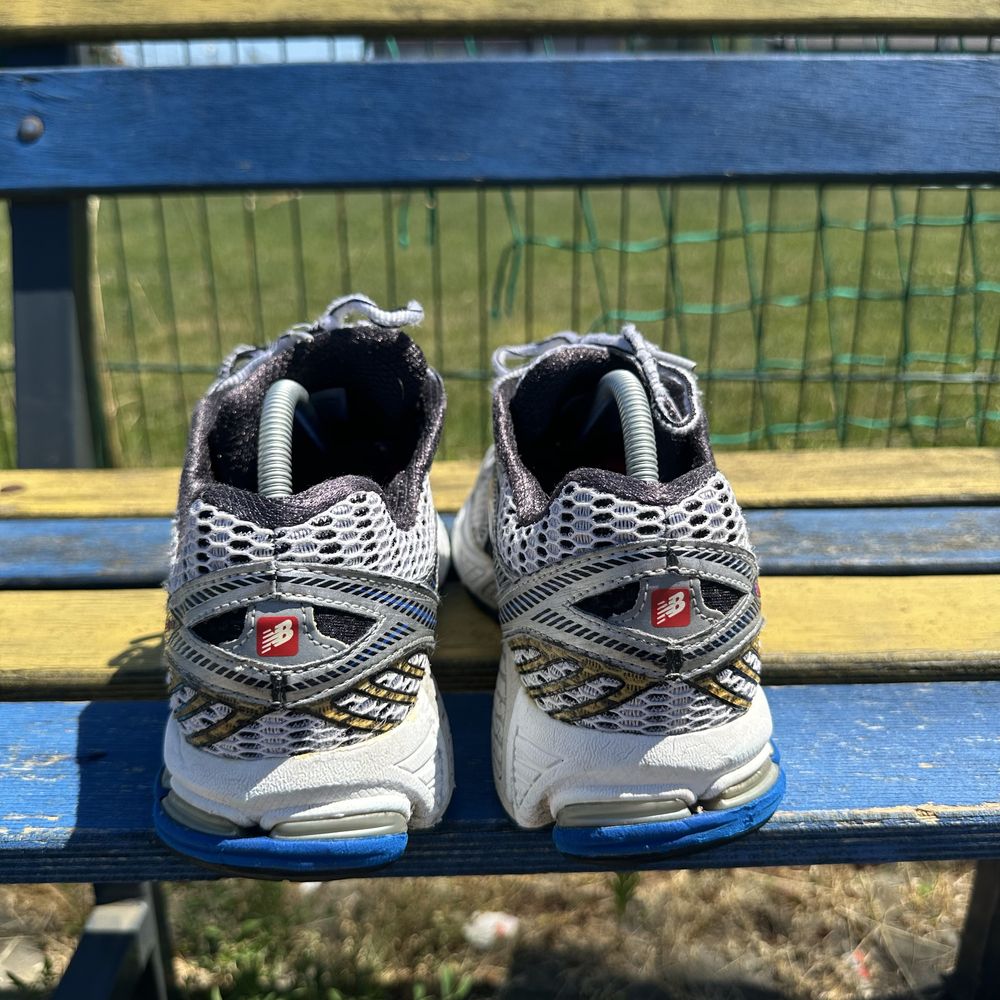 Чоловічі кросівки New Balance 860 v2 Розмір 42