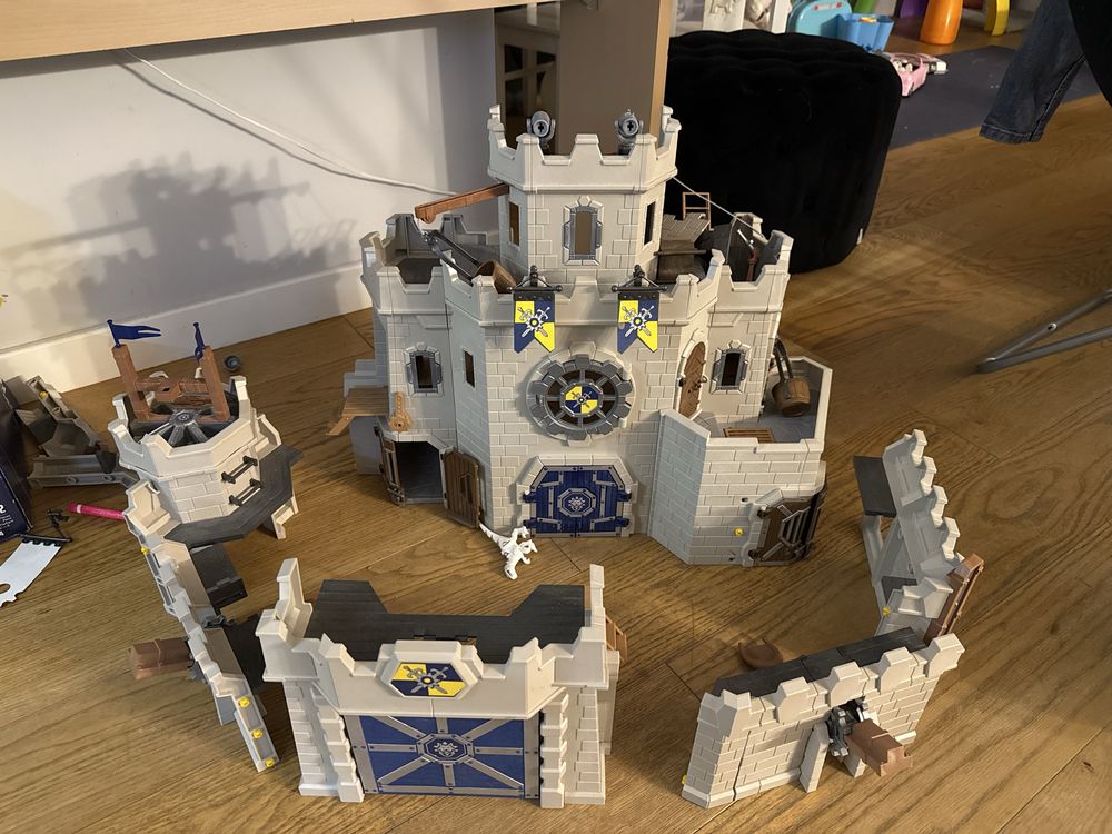 Zamek twierdza Novelmore playmobil