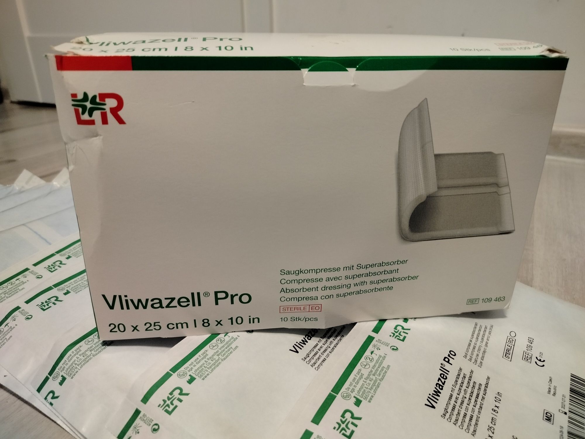 Vliwazell Pro opatrunki kompresy chłonne z superabsorb. Sterylne 20x25