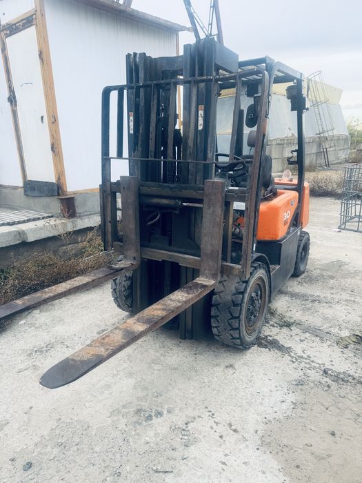 Вилковий навантажувач Doosan D30S  вилочный погрузчик