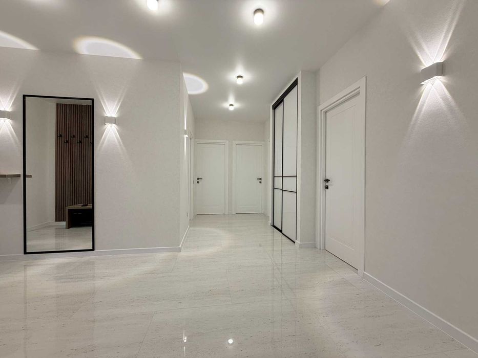 Будинок з євроремонтом у Полтаві, 107 м², 3 кімнати та кухня-студія