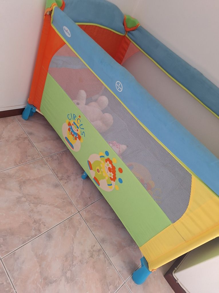 Cama bebé de viagem