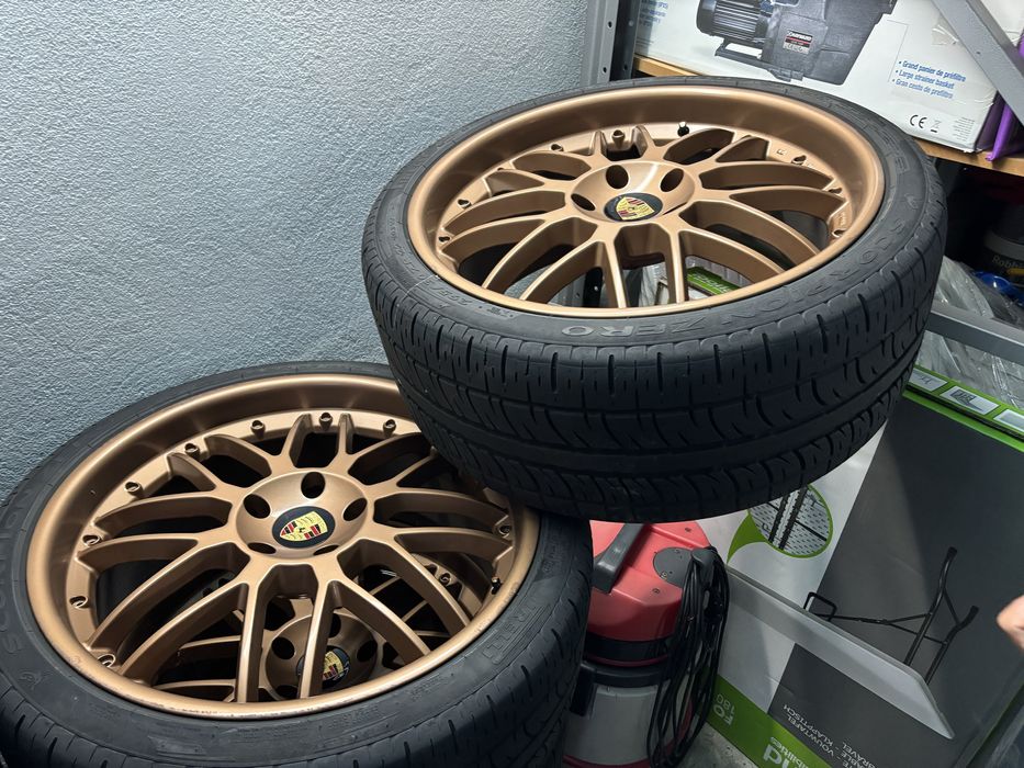 Jantes Porsche Cayenne 22x130 com pneus Pirelli