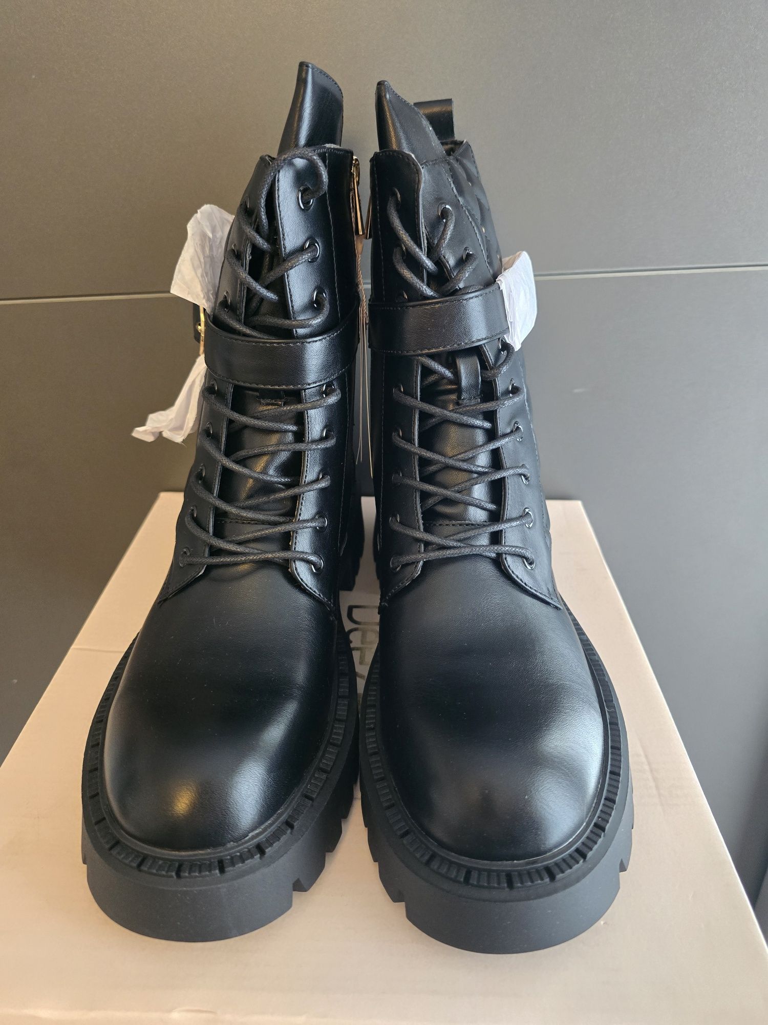 Nowe buty DeeZee – model ISABEL, rozmiar 41
