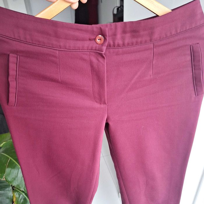 Eleganckie proste bordowe spodnie r.38