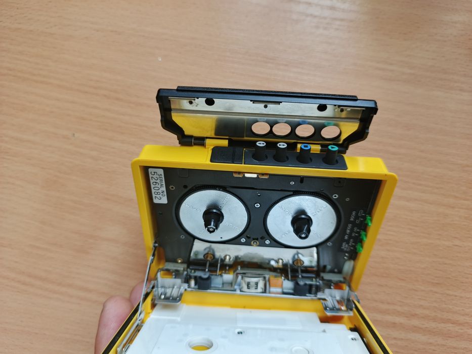 Продам раритетний стерео плеєр  Sony Walkman WM - F 107