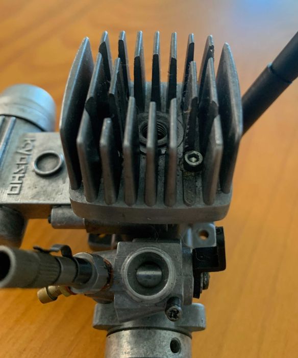 Motor Kyosho GT Nitro RC – Usado