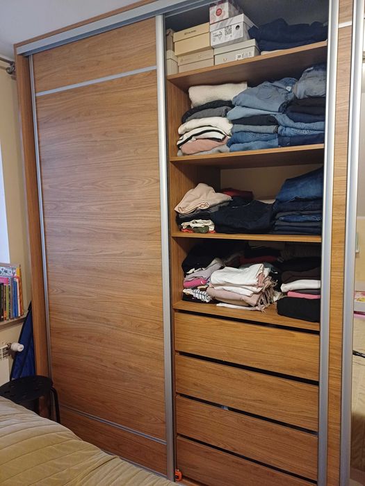 Szafa wnękowa z lustrem