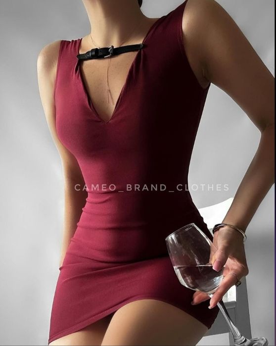 Сукня жіноча,бренд Prettylittlething,винного кольору,міні