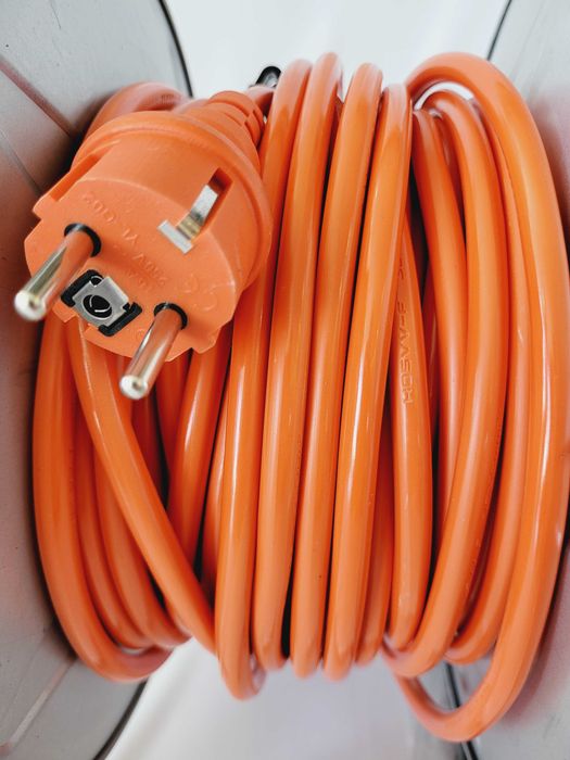 Przedłużacz bębnowy metal 25 m 4 szt. gniazd