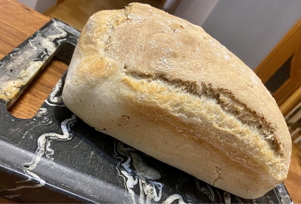 Chleb domowy pszenny fermentowany