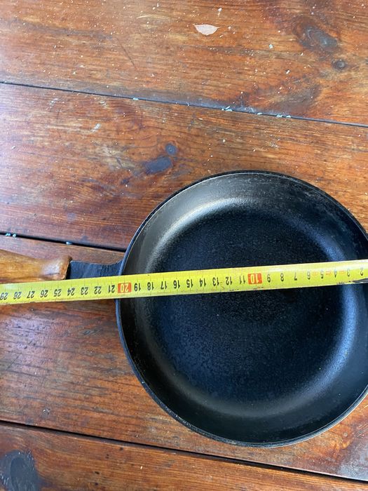 Чугунная сковорода чавунна Ситон syton