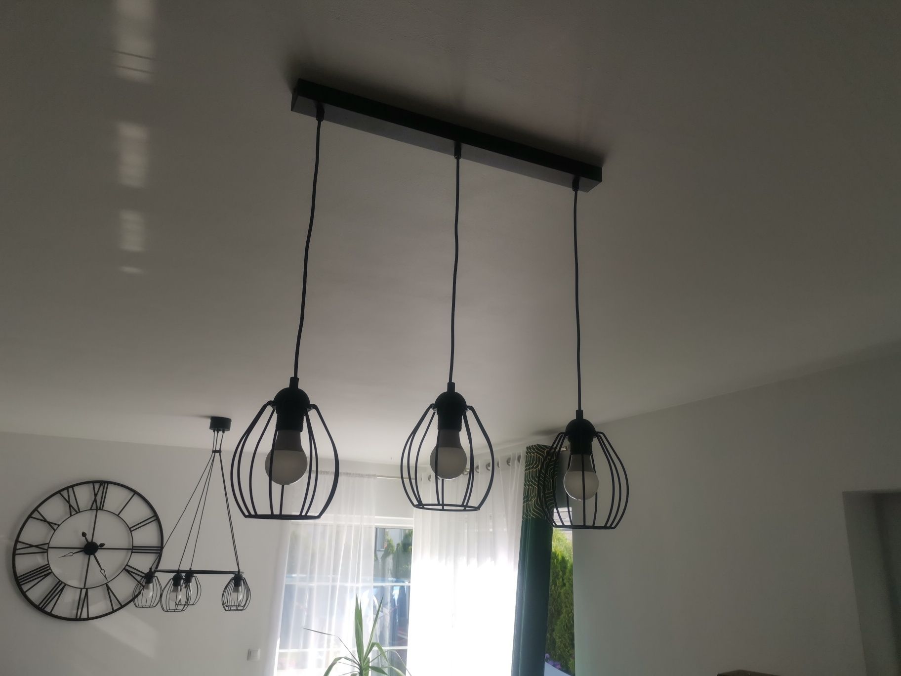 Lampa wisząca industrialna czarna