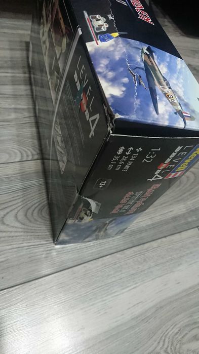 Revell 05688 Spitfire Mk.II Aces High Iron Maiden model do sklejania