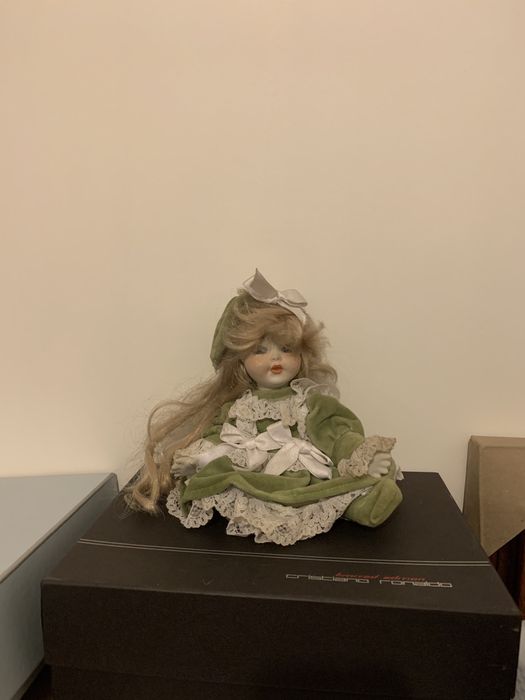 23 Bonecas de Porcelana