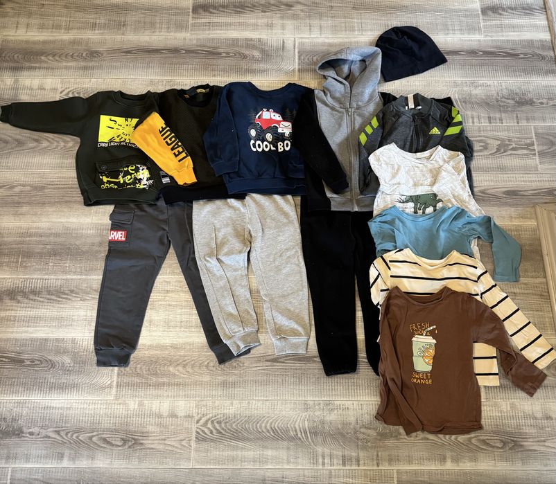 Продам речі для хлопчика (пакетом), вік приблизно 3-4 роки