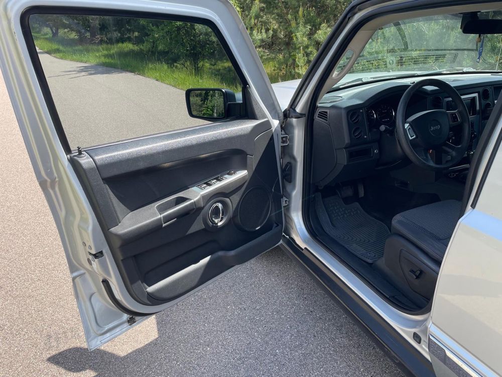 Jeep Commander 3.7 LPG , 2010