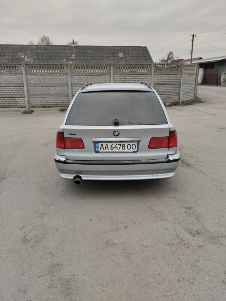 Продам BMW 520 E39