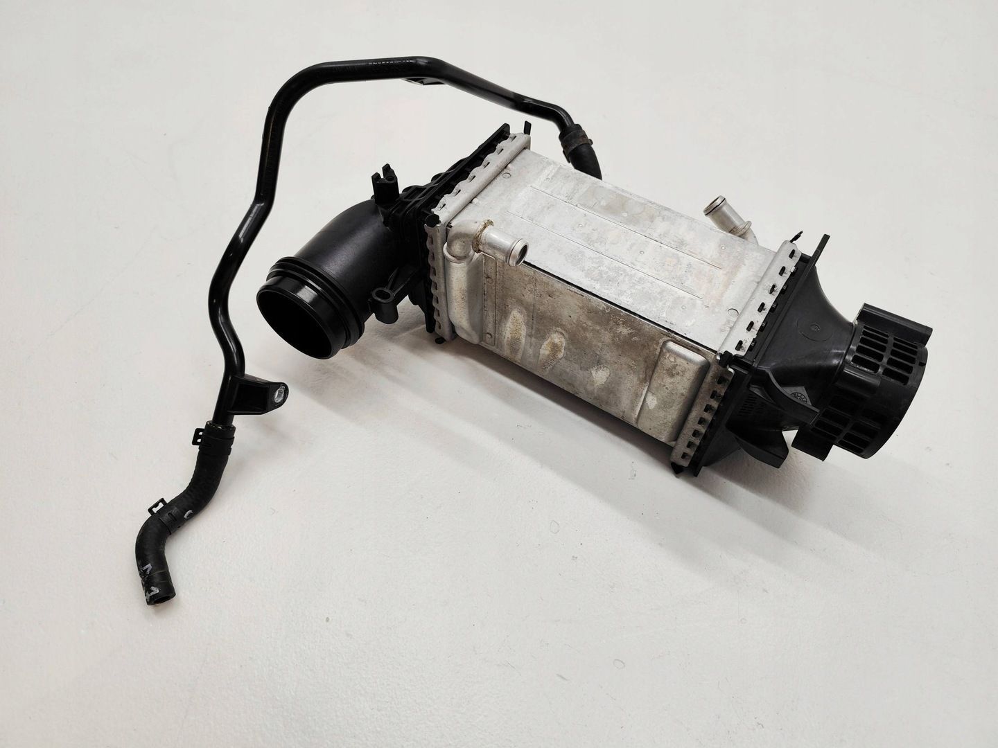 VW T-ROC 1.5TSI INTERCOOLER CHŁODNICA POWIETRZA 04E145785P