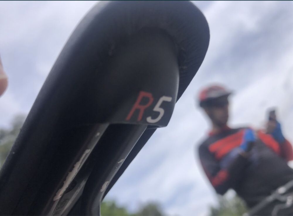 Selim assento FIZIK R5