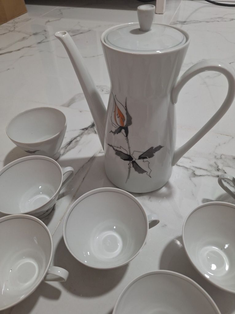 9 filiżanek dzbanek cukiernica zestaw serwis porcelana freiberger