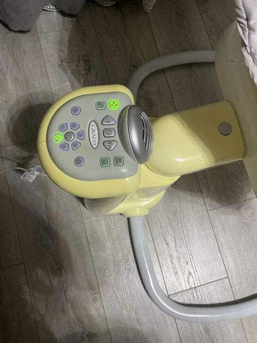 GRACO заколисуючий центр