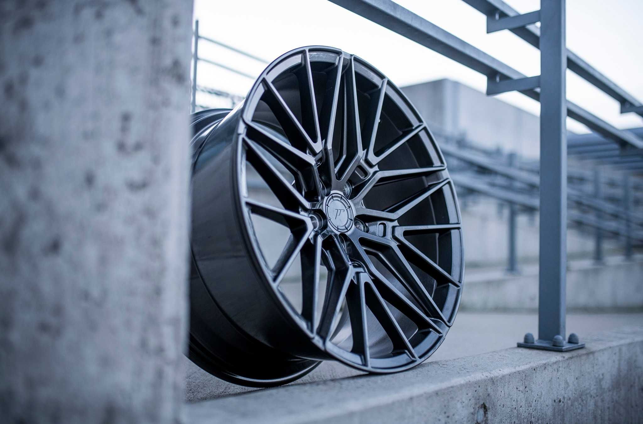 Felgi Japan Racing JR38 20" 9" 20x9J 5x112 Hyper Gray Audi A6 C7 A5 8T