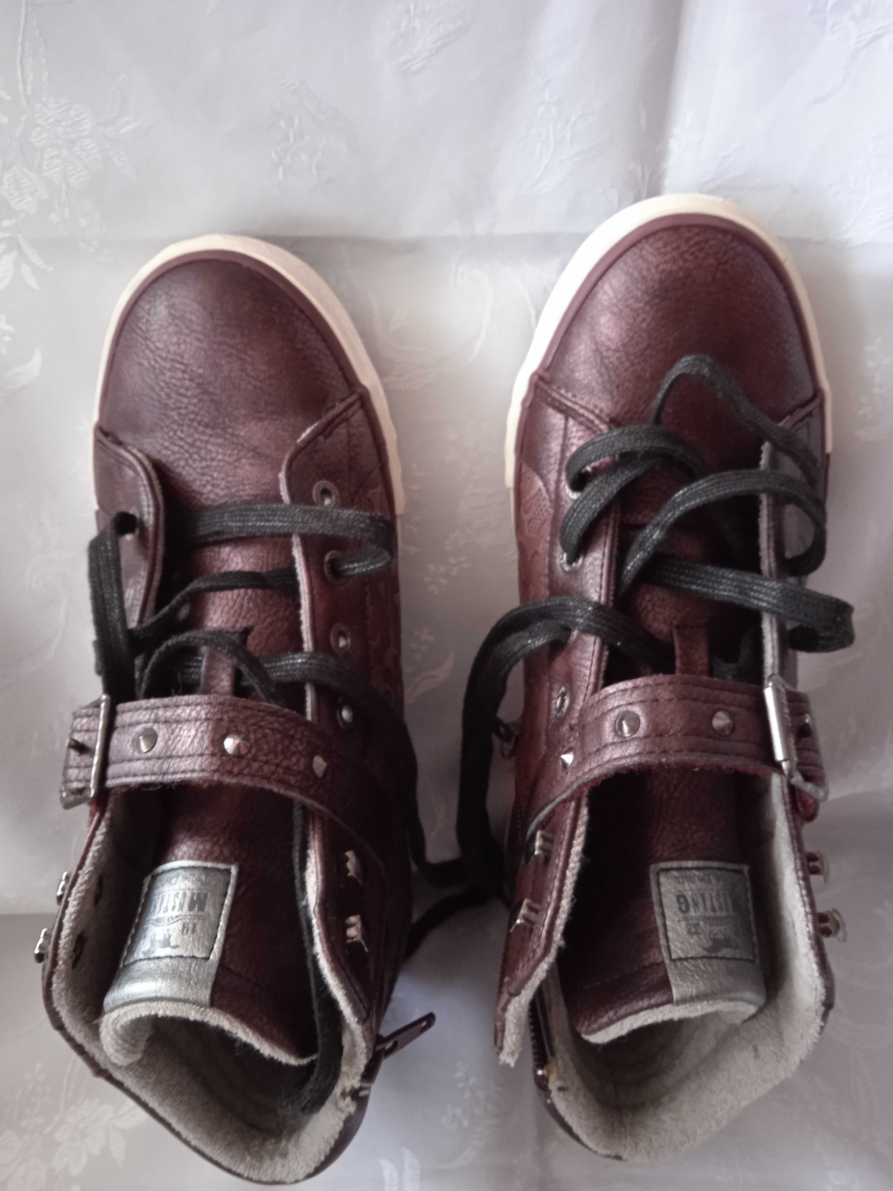Sneakersy r.39 MUSTANG nowe cholewka suwak rzepy klamerka skóra ekolog