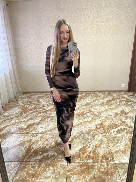 Сукня плаття міді облягаюче