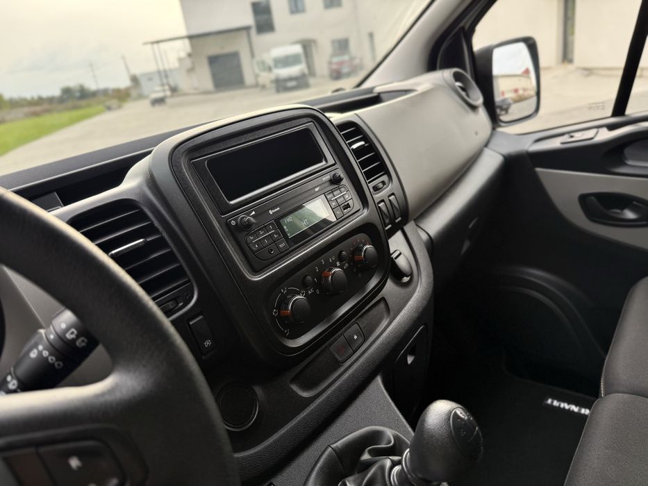 Renault Trafic 9-місць ПАСАЖИР