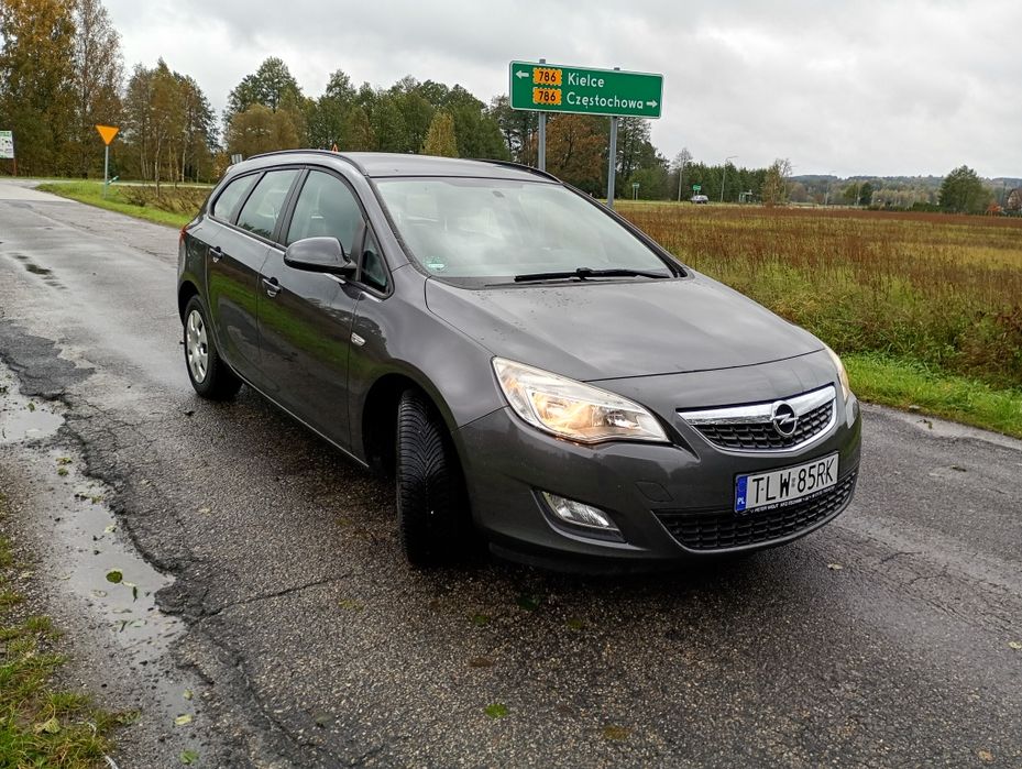 Opel Astra J kombi 1.7diesel 2012rok z Niemiec